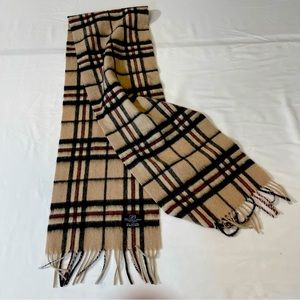 BALLANTRAE EDINBURGH SCARF , 100 percent LAMBS WOOL , good condition, pr…